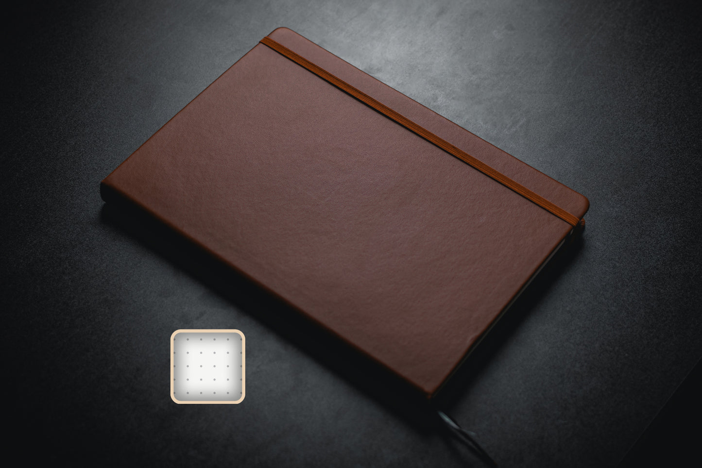 Punti 250 – Libreta B5 punteada con índice y caja regalo