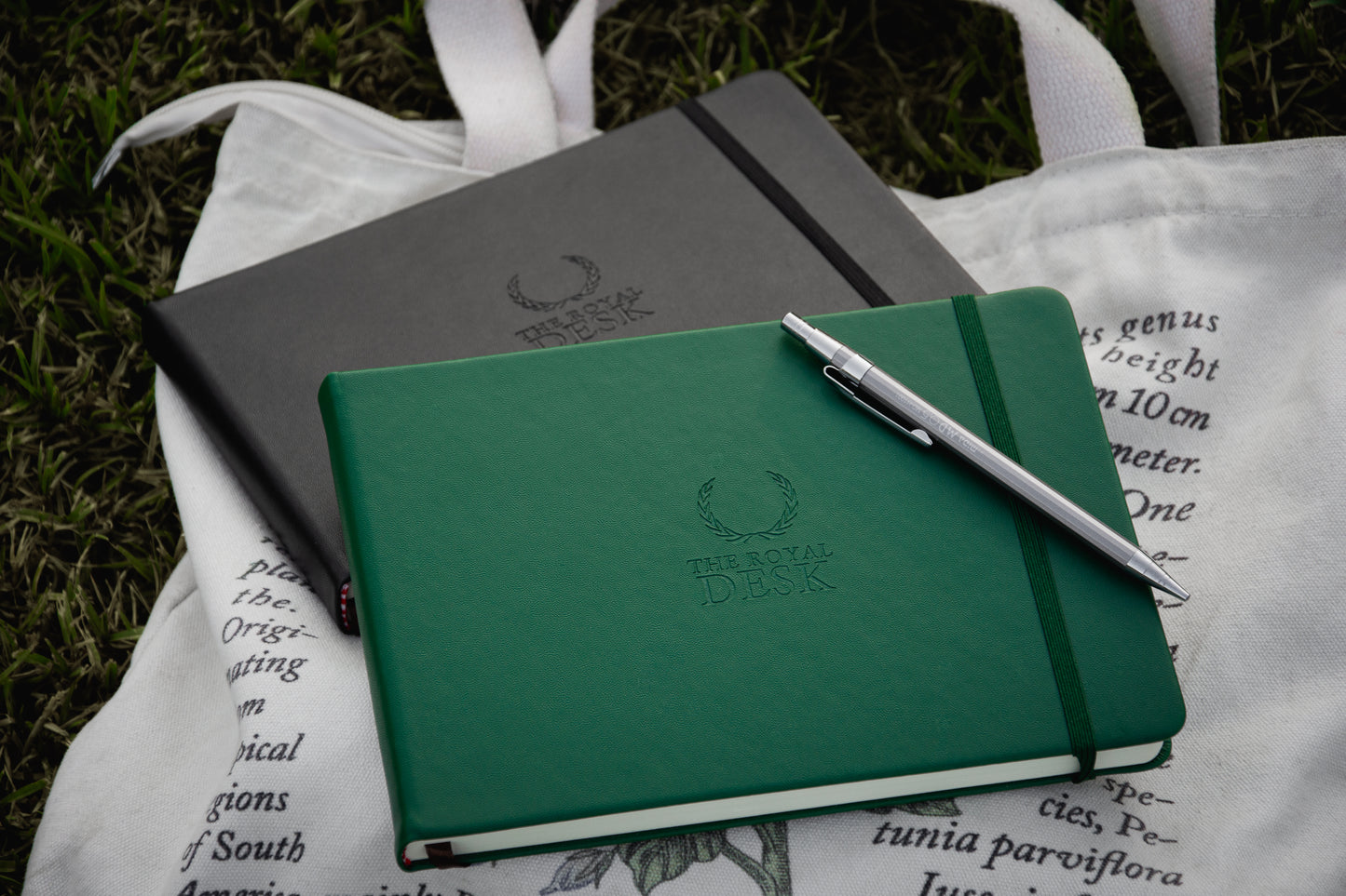 The Royal Sketchbook – Cuaderno de Dibujo A5 200 g/m² con Portaminas Metálico