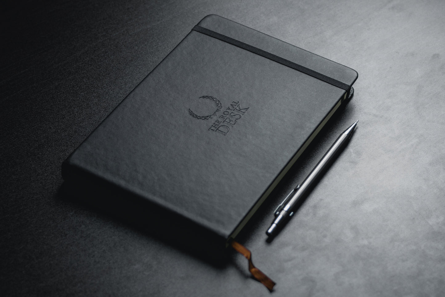 The Royal Sketchbook – Cuaderno de Dibujo A5 200 g/m² con Portaminas Metálico