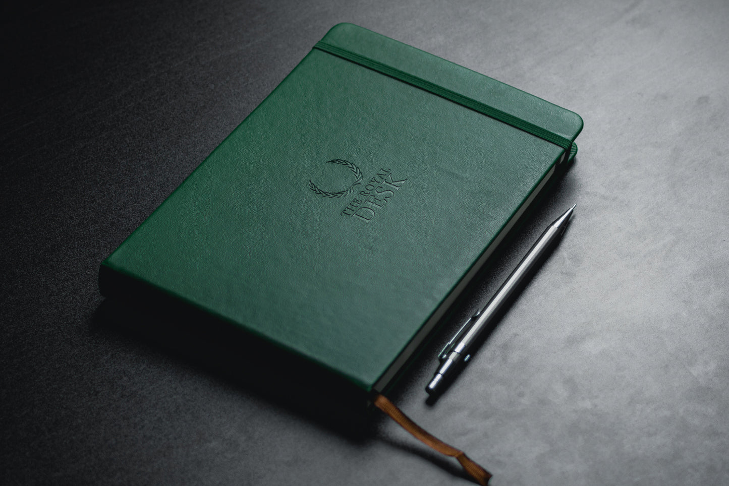 The Royal Sketchbook – Cuaderno de Dibujo A5 200 g/m² con Portaminas Metálico
